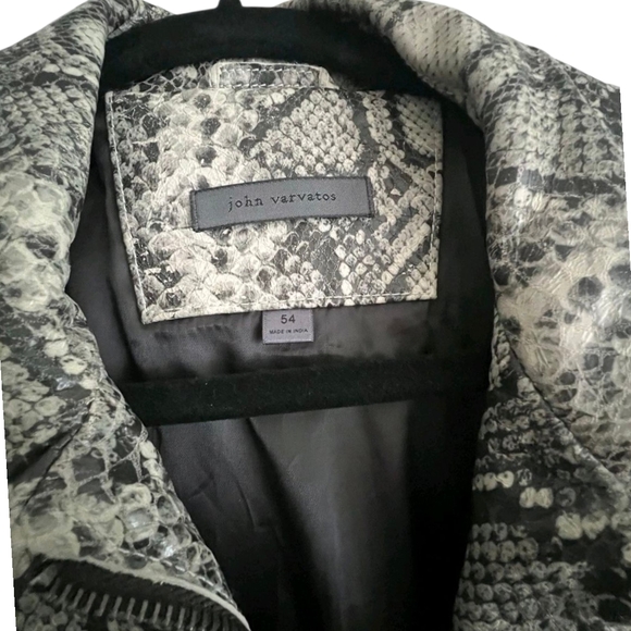 Reptile Pattern Jacket - Picture 5 of 7